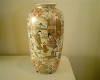 Tons of beautiful Asian vases