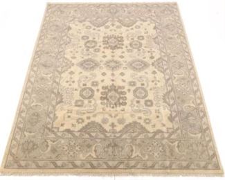 Fine Hand Knotted Ivory Oushak Carpet 