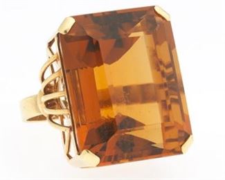 Impressive Vintage Ladies Gold and Amber Citrine Ring 