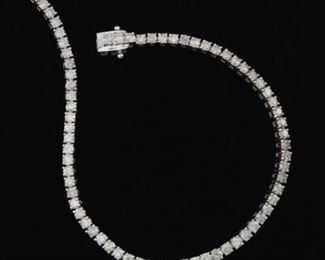 Ladies 4.86 ct Diamond Tennis Bracelet 