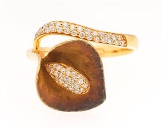 Ladies Elegant Gold and Diamond Calla Lili Fashion Ring