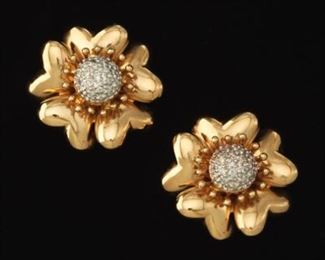 Ladies Gold and Diamond Pair of Floral Earrings 