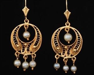 Ladies Gold and Seed Pearl Pair of Chandelier Earrings 