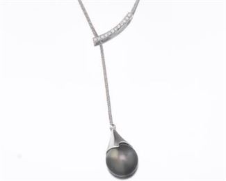 Ladies Gold, 12 mm Tahitian Pearl and Diamond Necklace 