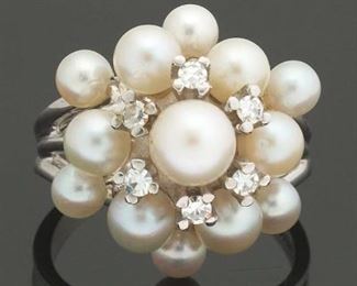 Ladies Gold, Pearl and Diamond Cluster Ring 