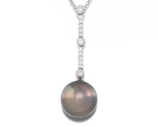 Ladies Gold, Tahitian Pearl and Diamond Pendant on Chain 