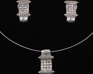 Ladies Italian Gold and Diamond Necklace and Pair of Earrings 