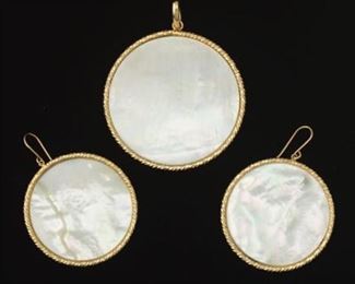 Ladies Milor Italian Gold and MotherofPearl 