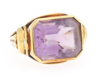 Ladies Retro Gold and Amethyst Ring 