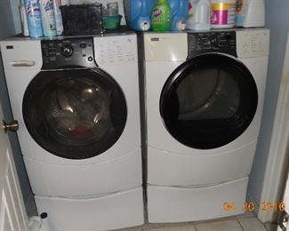 Kenmore H3 Washer and Dryer with Pedestals