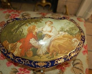 Large porcelain box
