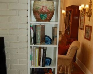 Large Majolica cache pot