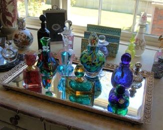 Murano glass and small example of perfume bottles