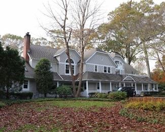 Over-sized home filled with Quality Items