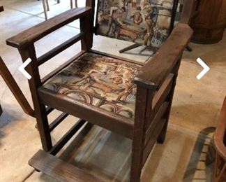 Saint of arts and crafts chairs with footrest