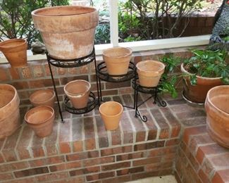 Several clay pots 