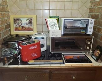 Various kitchen appliances 
