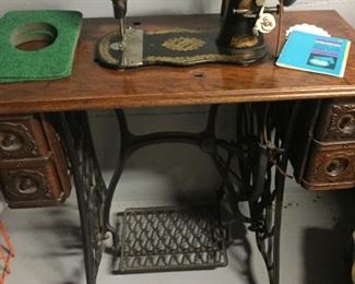 better pic of treadle sewing machine