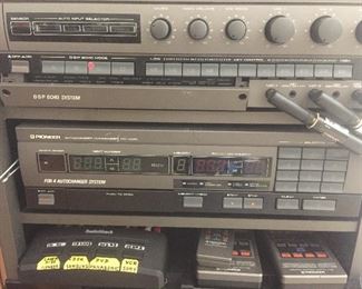 PIONEER COMMERCIAL KARAOKE SET: The LC-V200 LaserKaraoke Autochanger System. SA-V240 Stereo Mixing Amplifier w/DSP, CO-V200 Commander, LC-V200 Autochanger, CB-V2000 System Rack, VO-V180 Bill Box, DM-V230K Unidirectional dynamic microphone. 50 DISC PLAYER.


A SET OF TWO PIONEER 3,000 COMPACT SPEAKERS WITH ADJUSTABLE TRI-POD. Speaker height 13 x Width 20 x Depth 13 inches. Tripod is adjustable up to 5 feet. Padded custom cases and tri-pod included. 