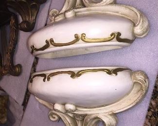Pair of decorative brackets