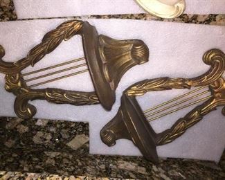 Pair of decorative brackets