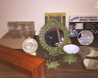 Hand and tray mirrors