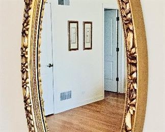 Oval wall mirror 