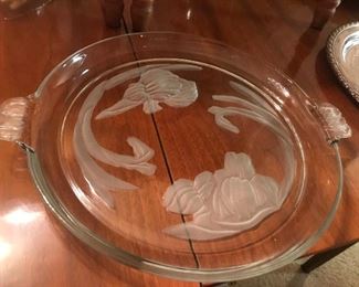 cut crystal with unpolished flowers in lalique style