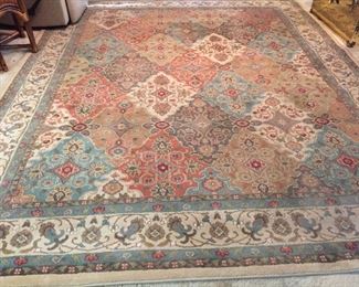 beautiful rug - great colors
