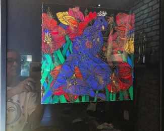 Oh my Gah! There's a gremlin on the frame! Somebody do something!