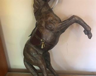 Horse posed in mid-faint after meeting George Clooney (did Holly ever tell you about the time she had sex with George Clooney? Here it is https://creativeloafing.com/content-179032-moodswing---sex-with-george-clooney)