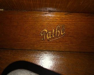 Pathe (I don't know how to make the accent over the "e")