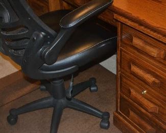 office chair, executive desk ONLY DESK AVAILABLE FOR SATURDAY PURCHASE