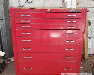 4002: Mac Tools Tool Box
Includes various tools inside. Key not included. Tool box measures approx 19"x35"x39"