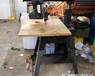 Craftsman Radial Saw Table
Electric 2.5hp motor. Adjustable angle and depth of blade. 10" blade. Cart has wheels