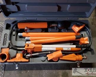 5219: Central Hydraulics Portable Puller-10 ton
Hydraulic puller kit with easy carry case