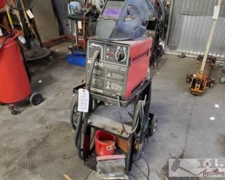 5227: Plasma Pocket 30
Includes plasma cutter, helmet, cart, 2 gas tanks and more! Measures approx 13"x31"x42"