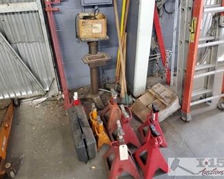 5231: Floor Jacks, Jack Stands, Garden Tools and Miscellaneous Tools
Car Jacks, Garden Tools and Miscellaneous Tools