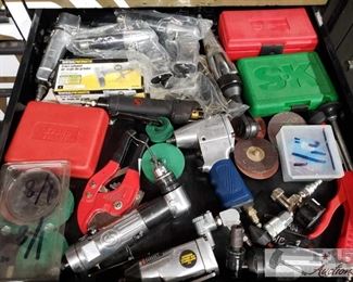 615: Mac Tools Air Drills, Angle Grinder 3/8" Air Ratchet, Blue Point 1/4" Air Impact, and More
Mac Air Drills appear to be NEW model AD590 and AD540! Also Includes Chicago Pneumatic angle drill, air saw. Central Pneumatic Angle Die Grinder new in box. Also in includes PVC cutter, SK 1/4" drive swivel metric sockets. MAC Tools Impact driver set SID13BA