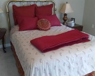 Queen size brass bed