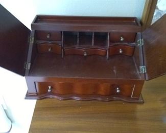 Vintage jewelry box