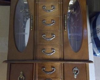Jewelry armoire