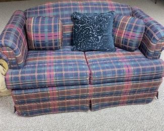 PLAID LOVE-SEAT