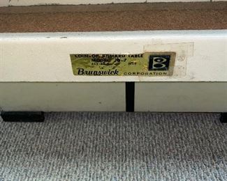 BRUNSWICK VINTAGE POOL TABLE