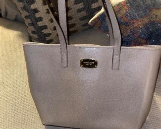 MICHAEL KORS TOTE LIKE NEW CONDITION
