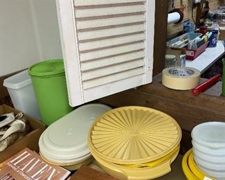 VINTAGE TUPPERWARE