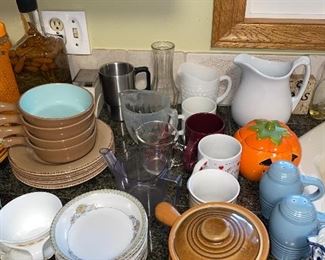 KITCHENWARE / GLASSWARE / BAKEWARE
