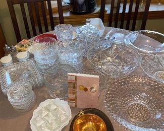 KITCHENWARE / GLASSWARE / BAKEWARE
