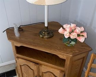 OAK CORNER CABINET / TV STAND