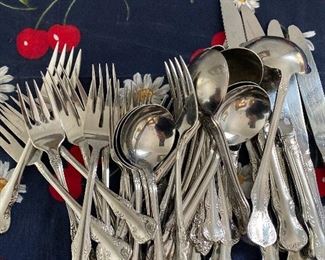 STAINLESS STEEL FLATWARE